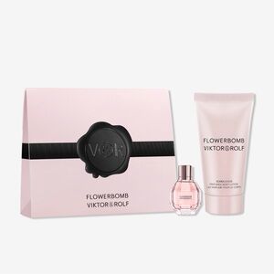 Viktor & Rolf Flowerbomb Moisturizer & Perfume Set